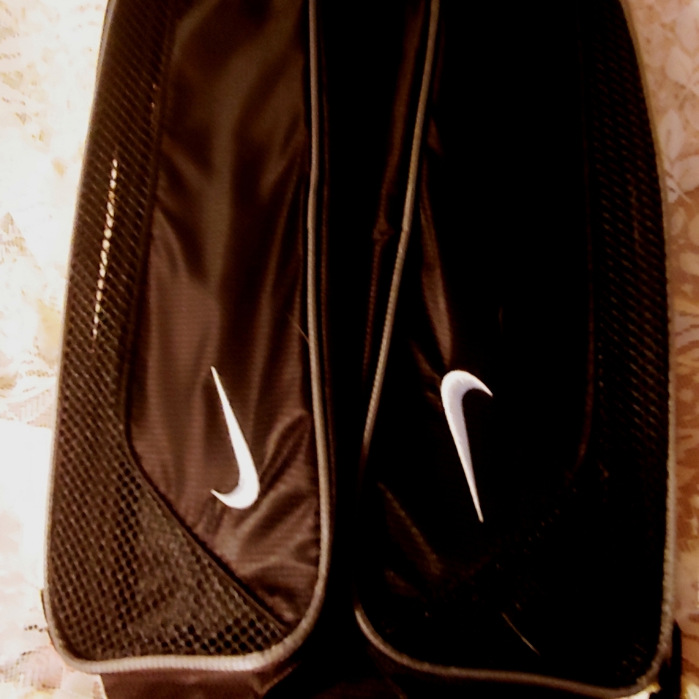 NIKE GOLF BAG ACCESSORIES AND BALLS NWOT